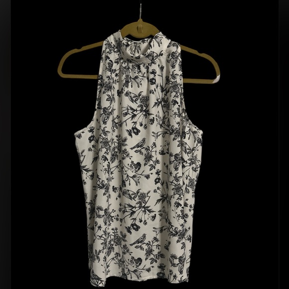 Violets & Roses Tops - NWT Violets & Roses Stitch Fix Floral Halter Tank Top Blouse Black White Size L